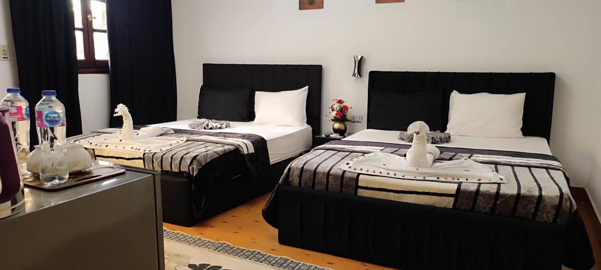 Pyramids Kingdom - Guest House Kafret el-Gabal Екстериор снимка